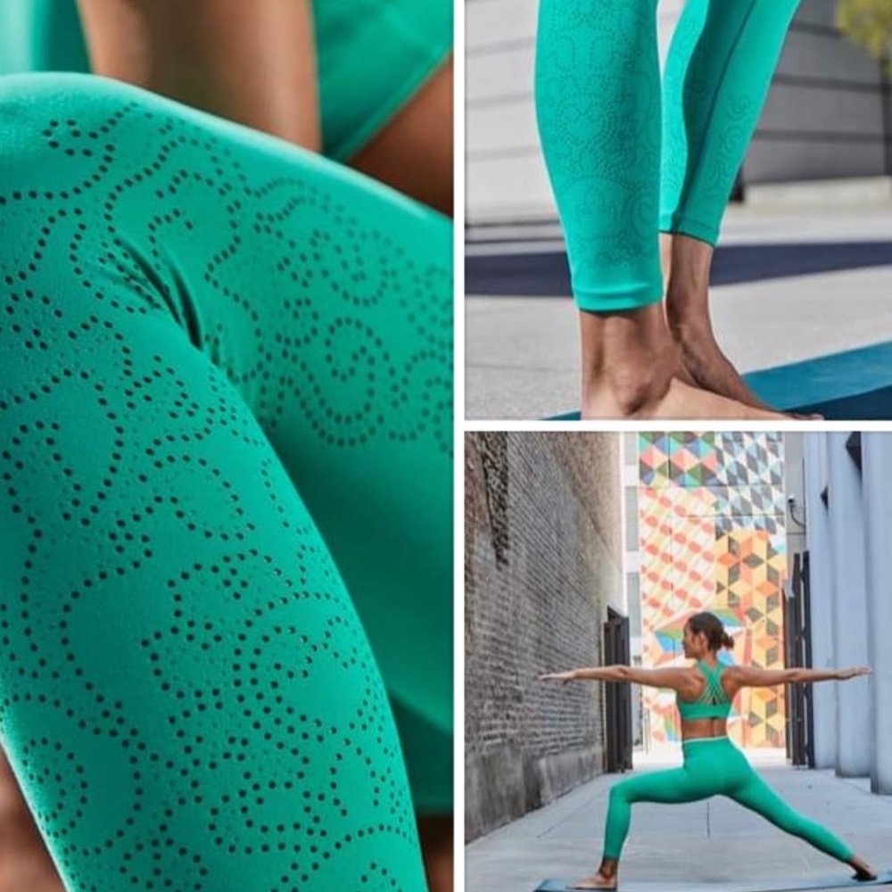 EUC Athleta Aqua Revelation 7/8 Lasercut Tight